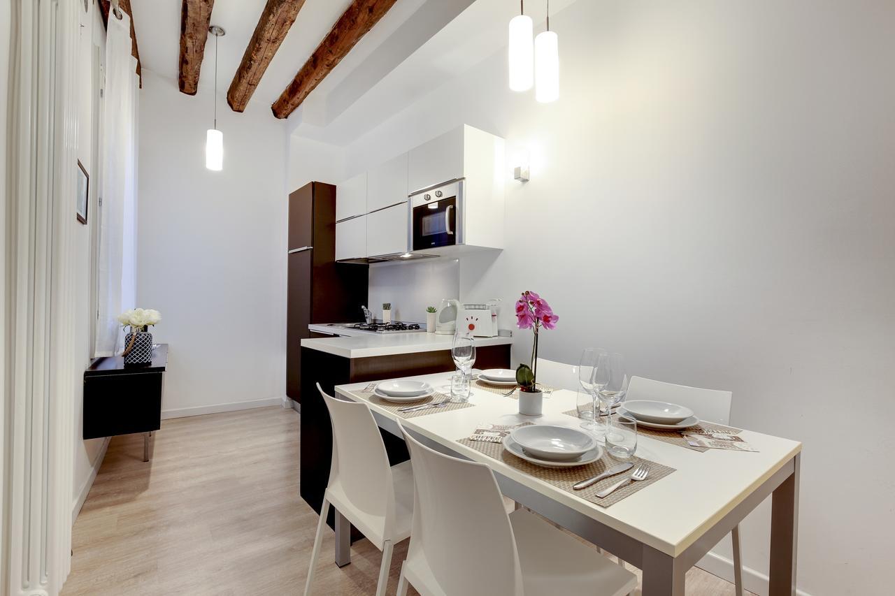 Botteri Palace Apartments By Wonderful Italy Venesia Bagian luar foto