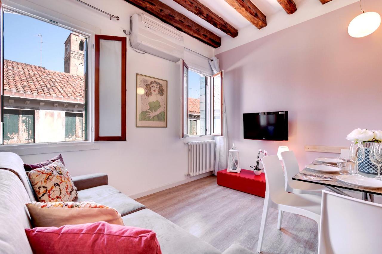 Botteri Palace Apartments By Wonderful Italy Venesia Bagian luar foto